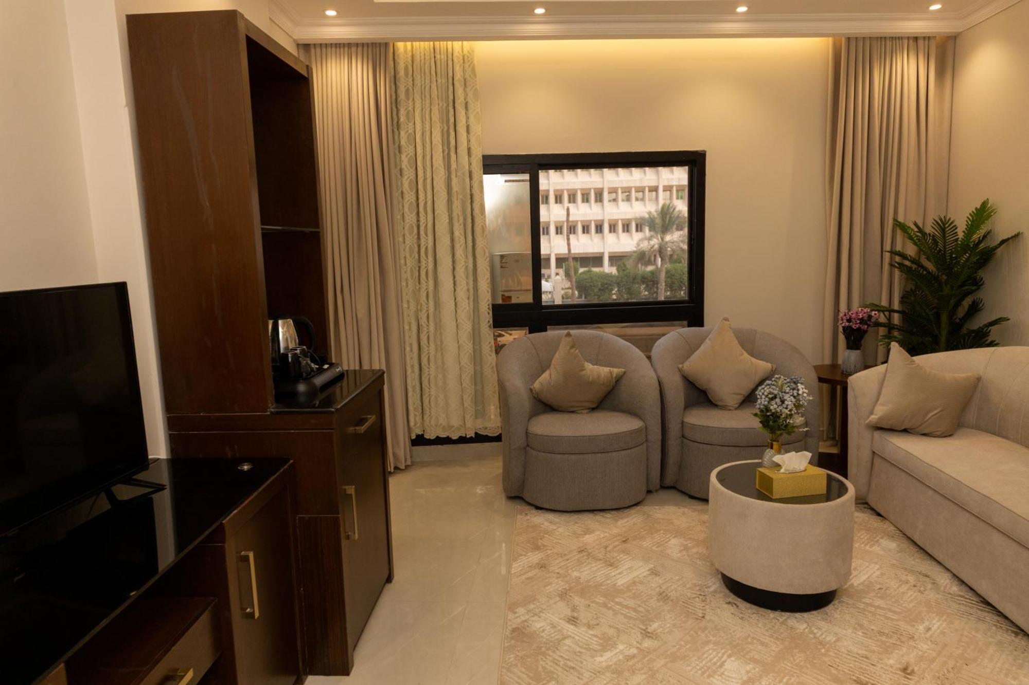 Burj Al Hayat Furnished Suites - Al Malaz Riyadh Bagian luar foto